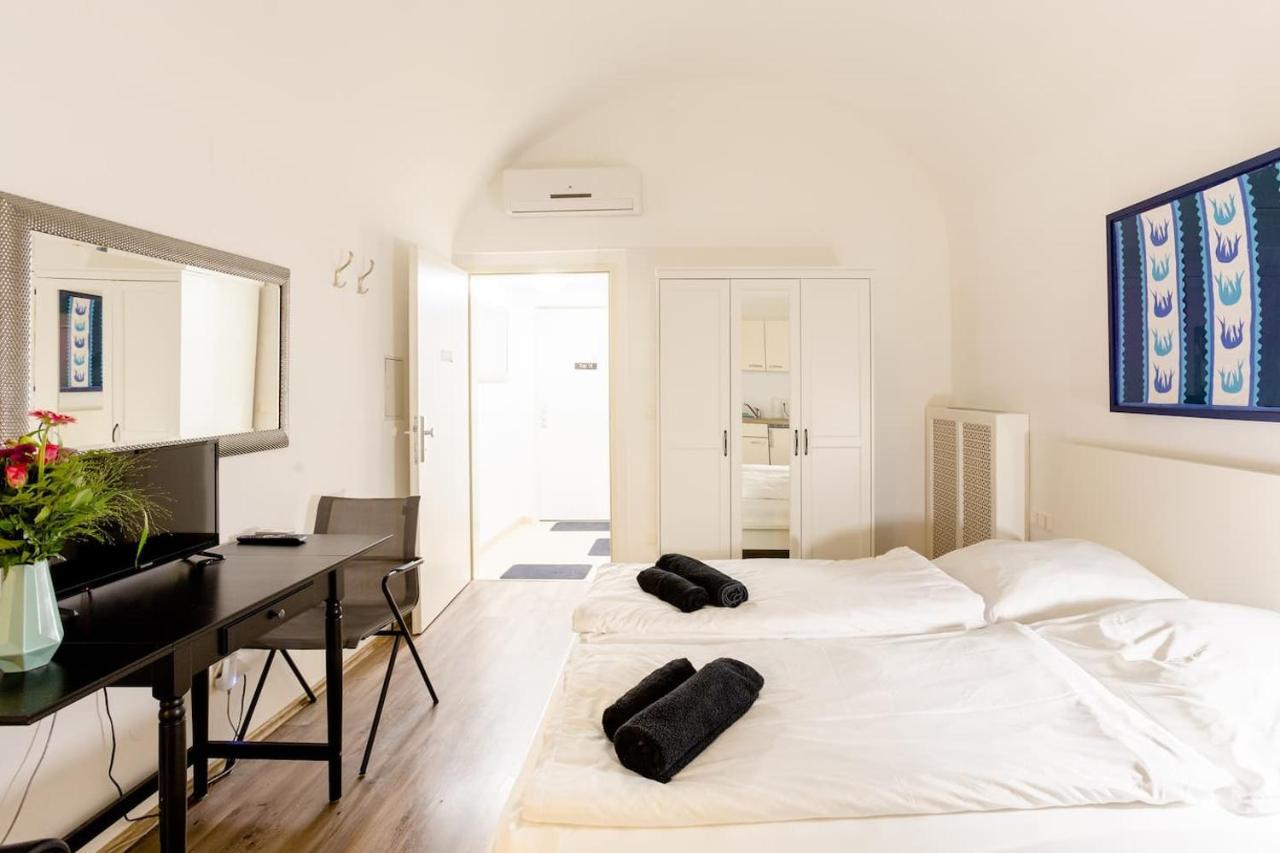 Air Condition I All Sights In Walking Distance I 201 Mbit Wifi Wina Bagian luar foto
