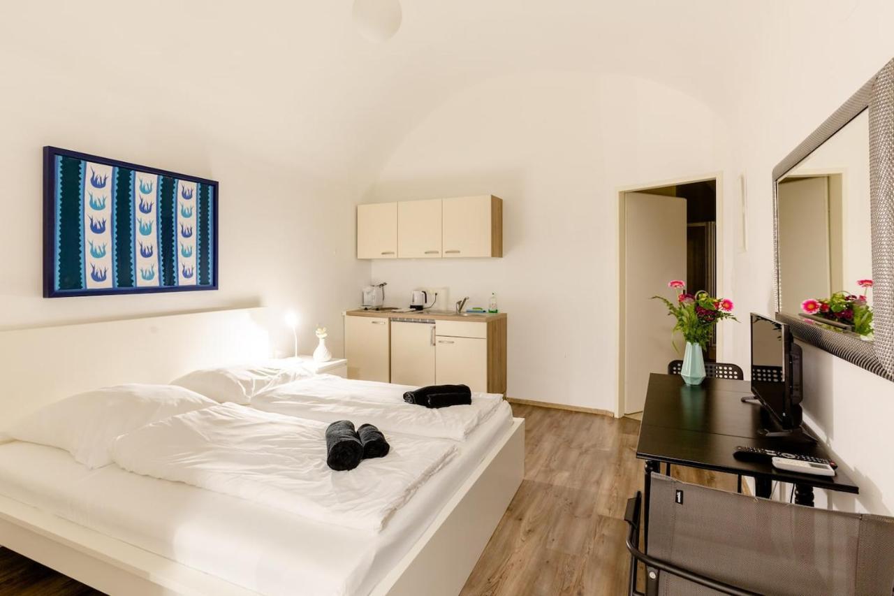 Air Condition I All Sights In Walking Distance I 201 Mbit Wifi Wina Bagian luar foto